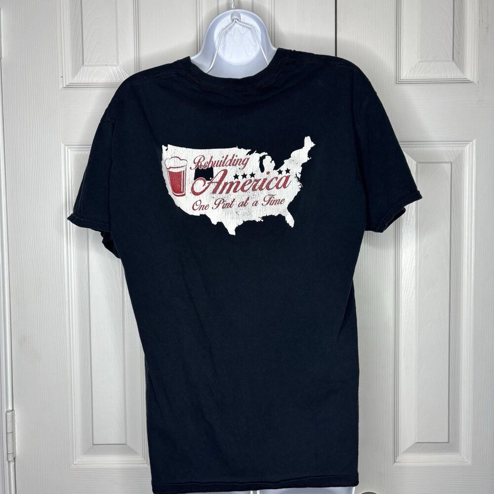 S/M Saford’s Grub & Pub Cheyenne WY Black Graphic Tee Bar Restaurant Shirt